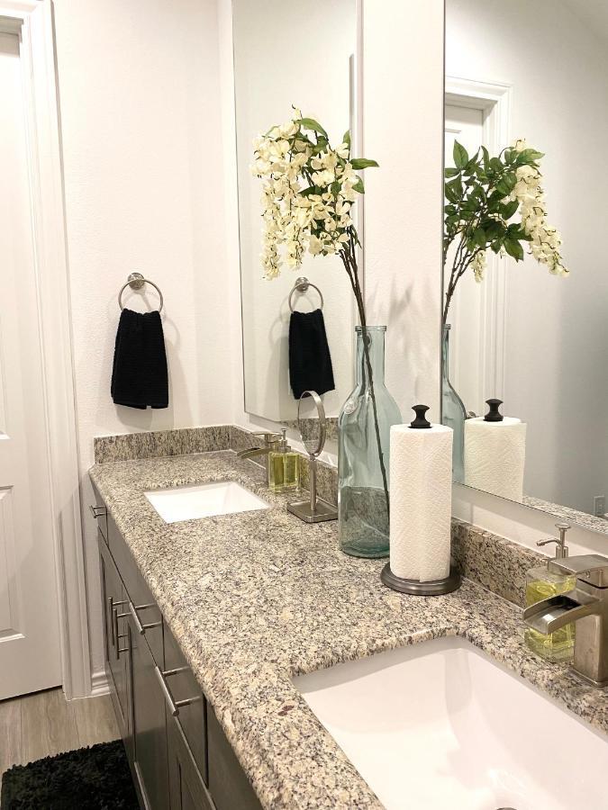 Luxe Three Story Duplex Near Downtown & Med Center Villa Houston Buitenkant foto